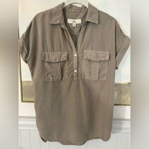 THREAD & SUPPLY Short Sleeved Button Up Blouse With Front Pockets Khaki Size XS